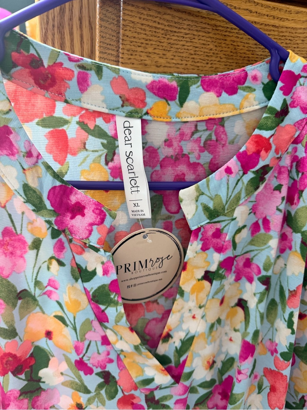 Scarlett Floral V-Neck Tunic in Pink, Green & White - Picture 2 of 4